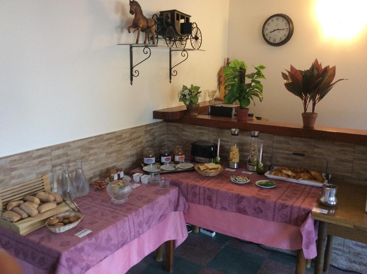 Hotel Restaurant De La Poste Aullene Екстер'єр фото