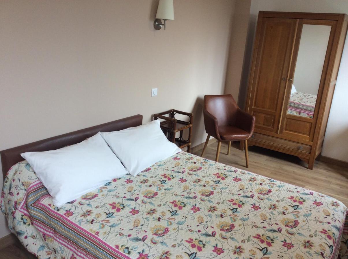 Hotel Restaurant De La Poste Aullene Екстер'єр фото