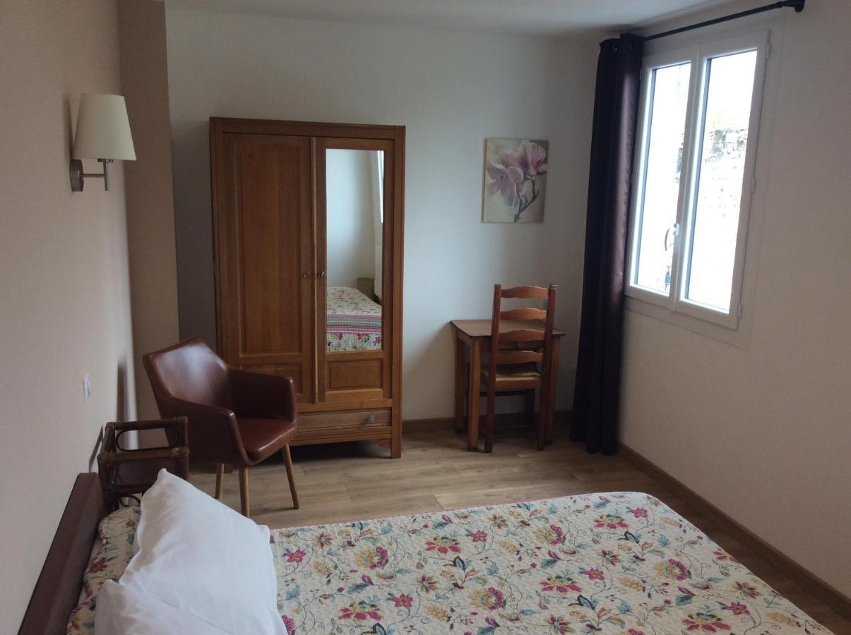 Hotel Restaurant De La Poste Aullene Екстер'єр фото