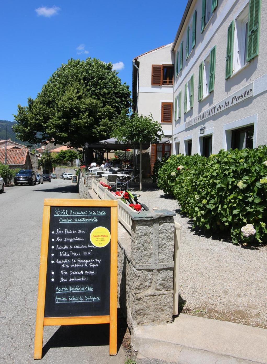Hotel Restaurant De La Poste Aullene Екстер'єр фото